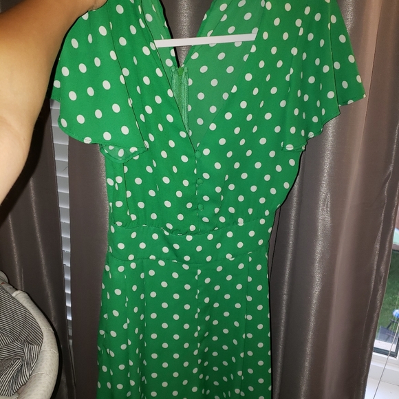 Zara polka dot green romper - Picture 2 of 4